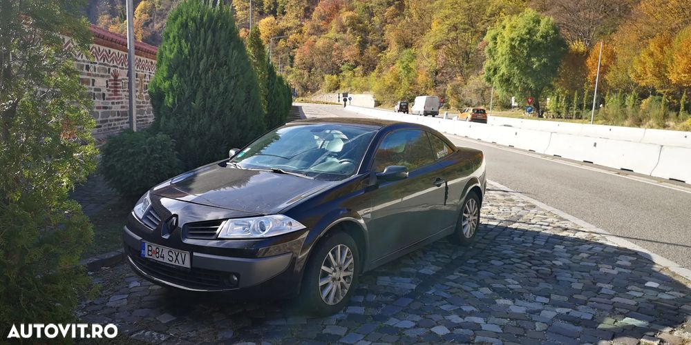 Renault Megane ver-2-0-coupe--cabriolet-confort-dynamique - 13