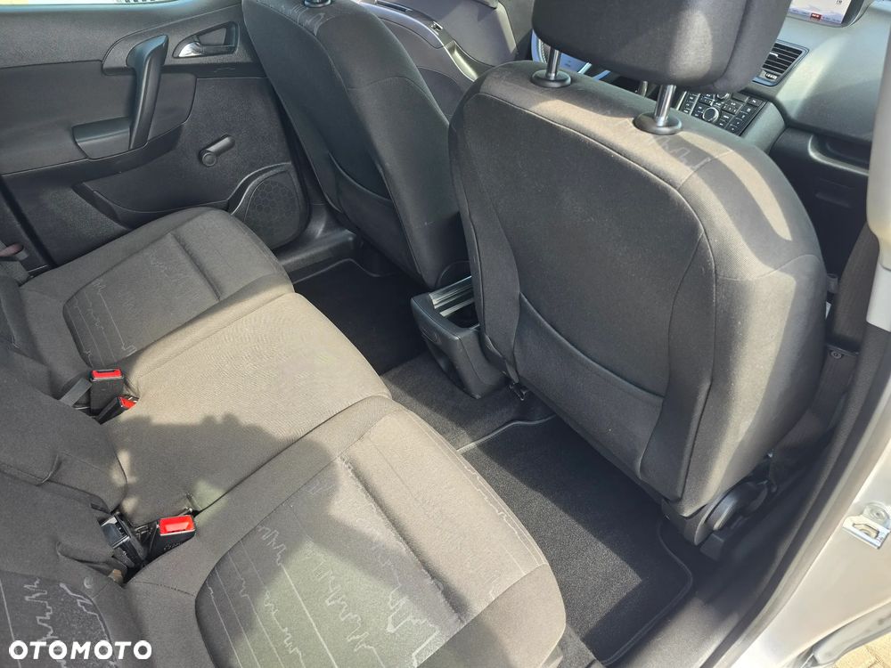 Opel Meriva - 10