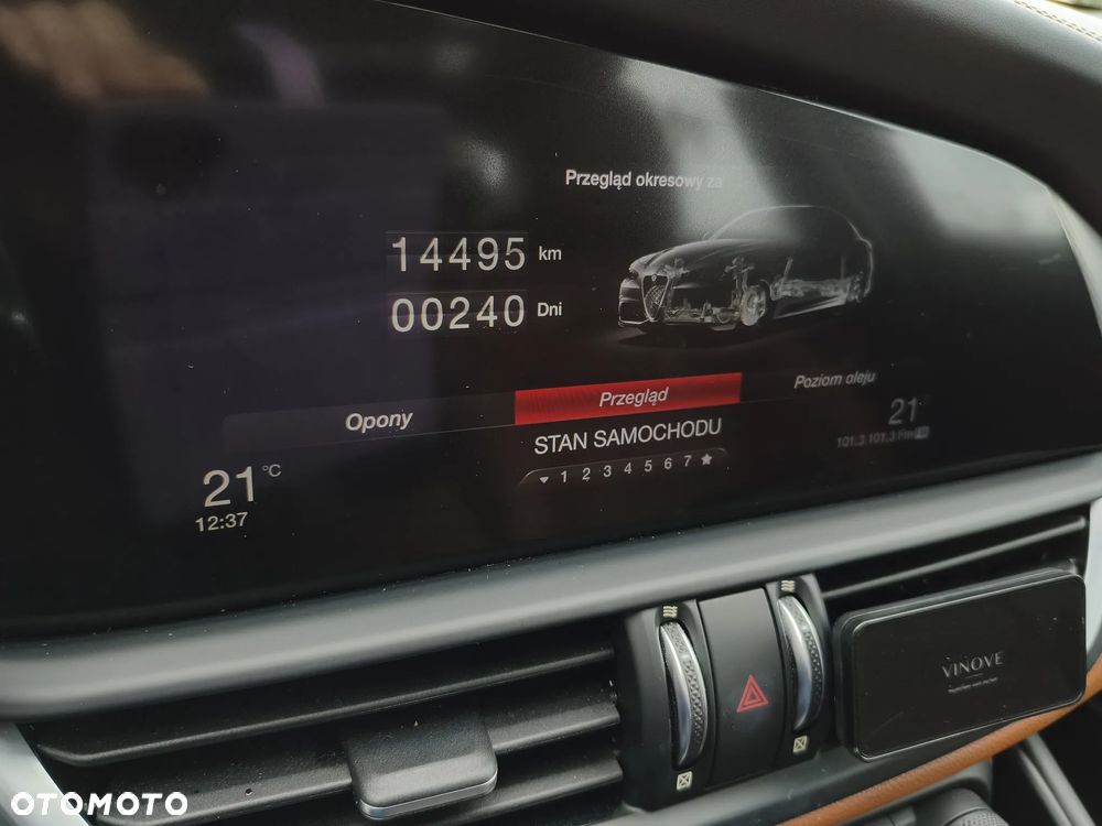 Alfa Romeo Giulia 2.0 Turbo 16V AT8-Q4 Competizione - 9