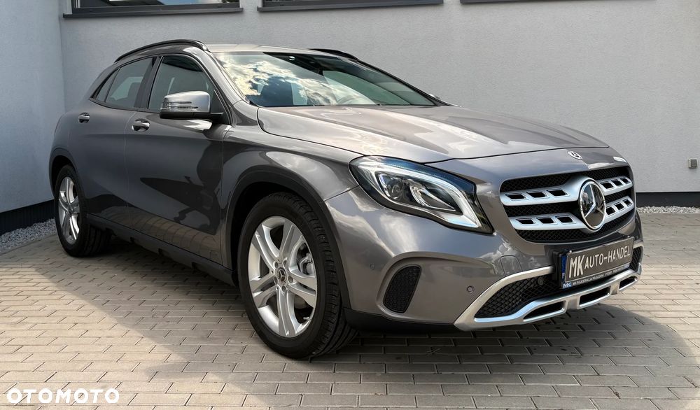 Mercedes-Benz GLA - 3