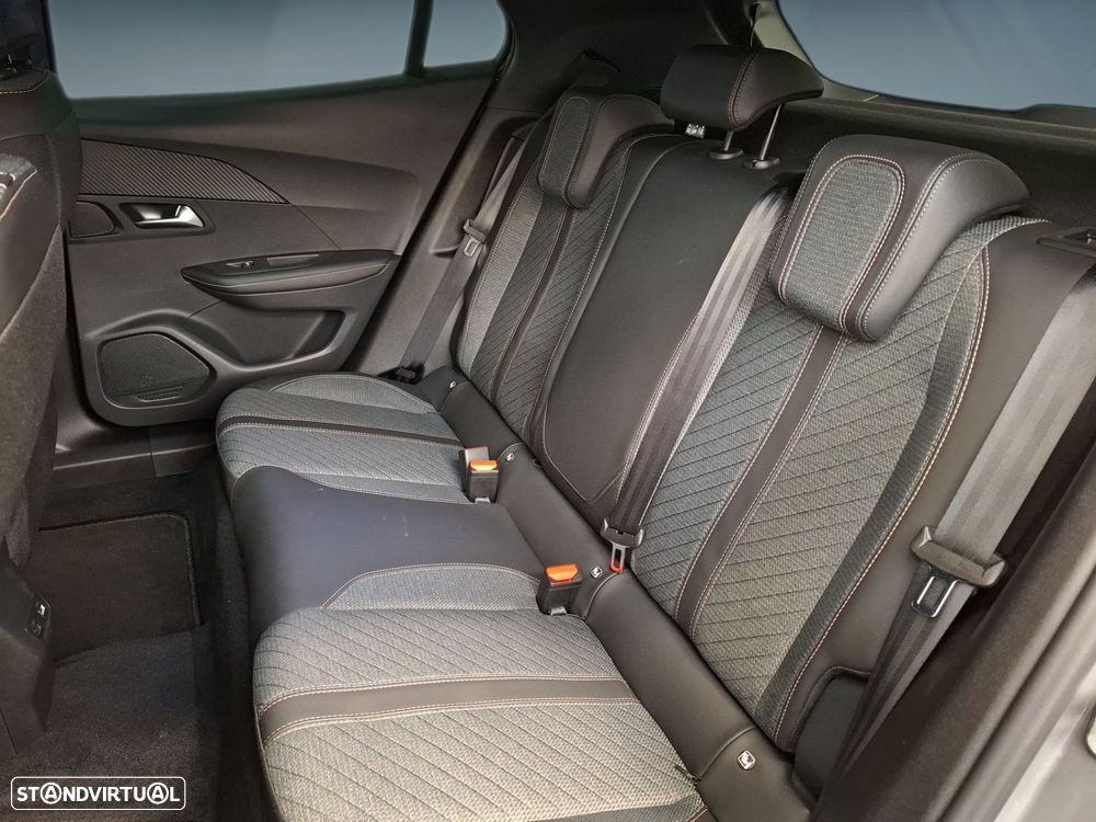 Peugeot e-2008 54 kWh Allure - 12