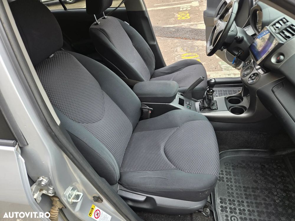 Toyota RAV4 2.2 D-4D Executive - 5