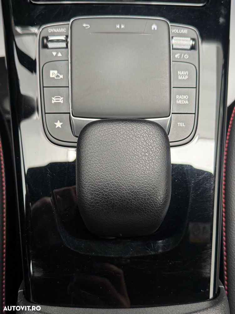 Mercedes-Benz CLA - 32