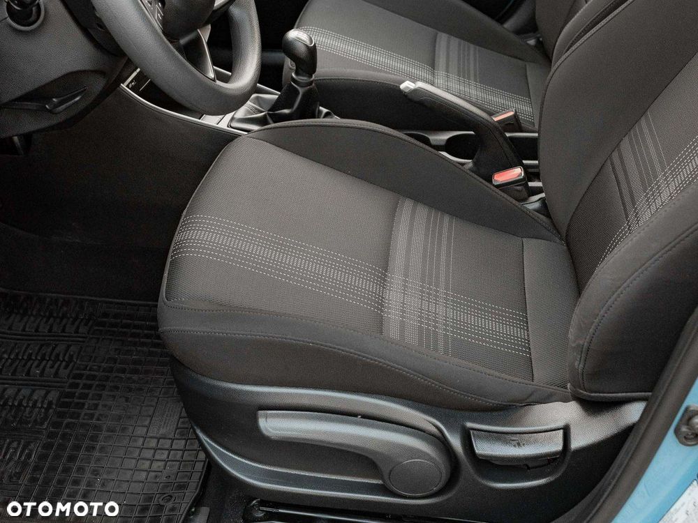 Hyundai i20 1.2 Pure - 12