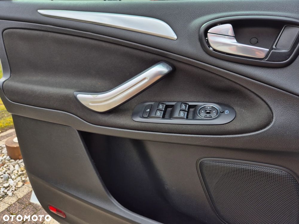 Ford S-Max 2.0 TDCi DPF Business Edition - 19