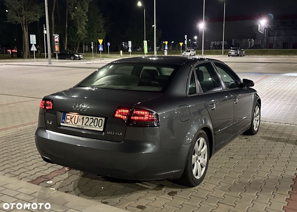 Audi A4 Limousine 2.0 TDI - 1