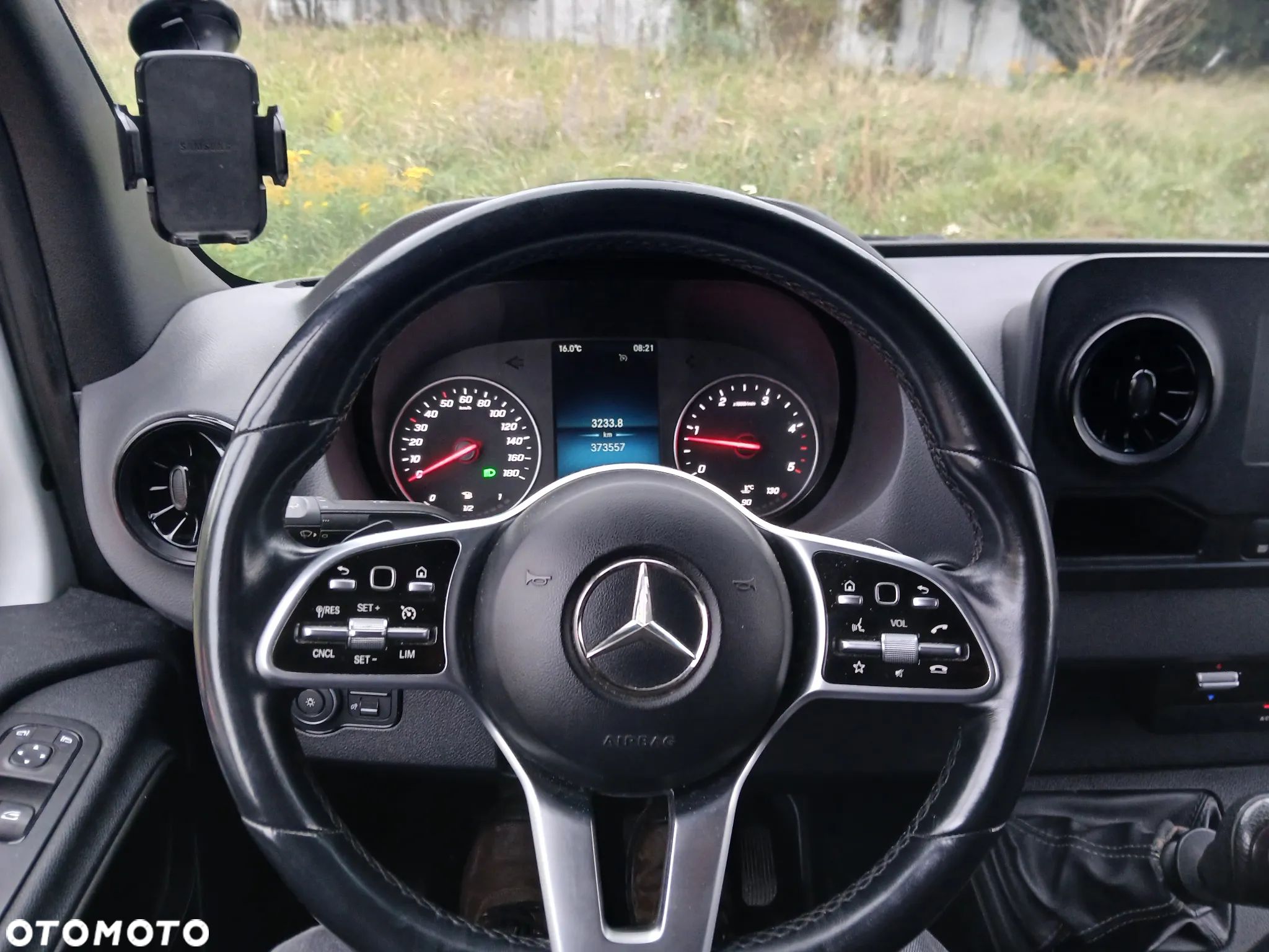 Mercedes-Benz 316 - 1