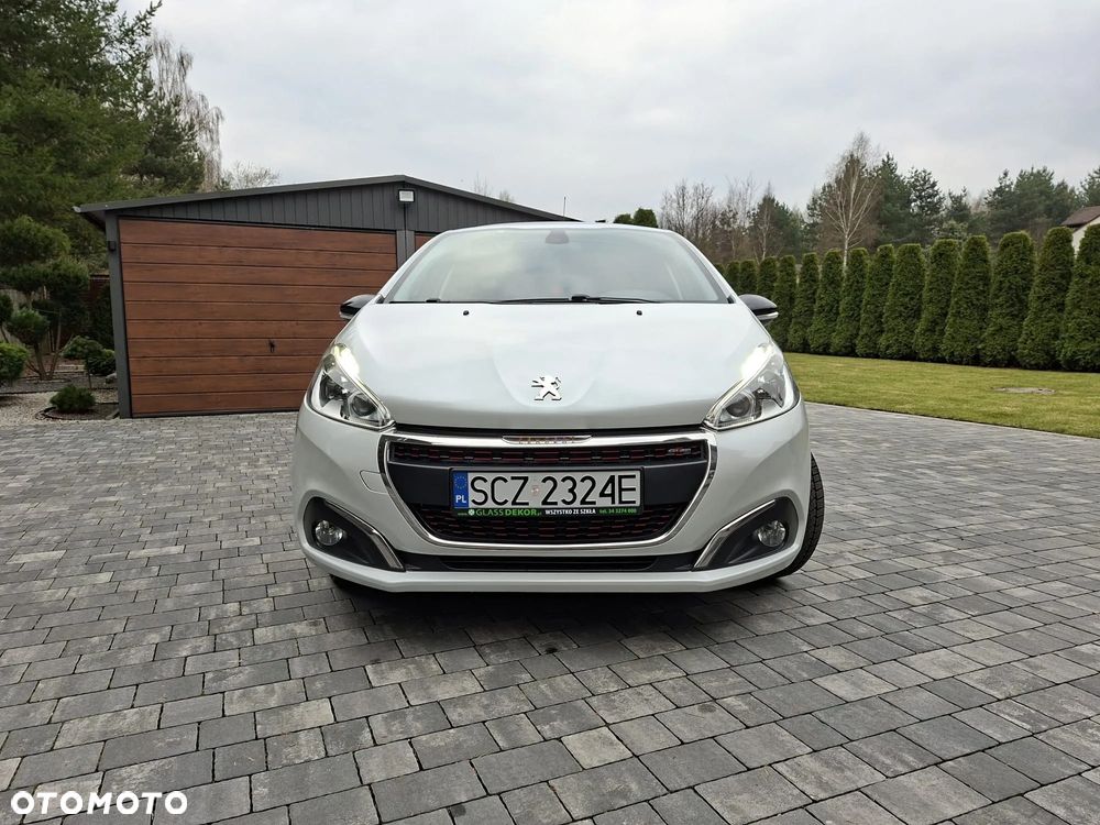 Peugeot 208 - 4