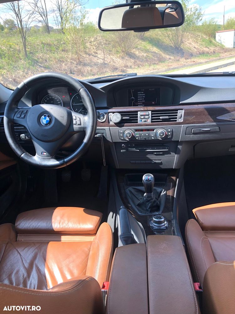 BMW Seria 3 320d DPF Edition Sport - 8