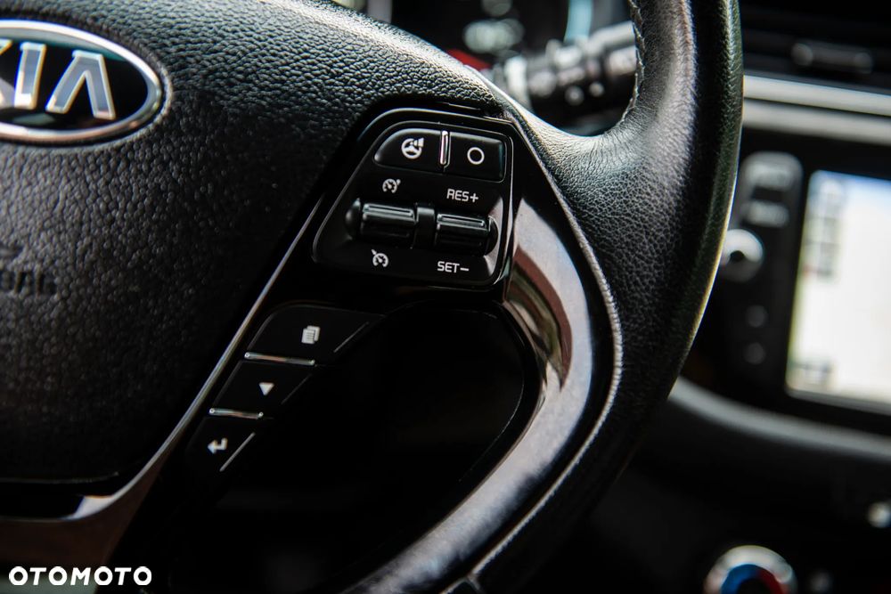 Kia Ceed 1.6 GDI ISG Platinum Edition - 27