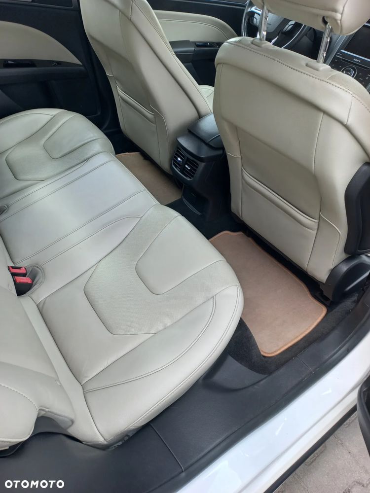 Ford Fusion 2.0 EcoBoost Titanium - 13