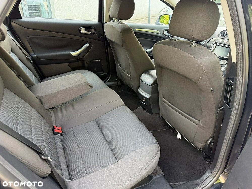Ford Mondeo - 11