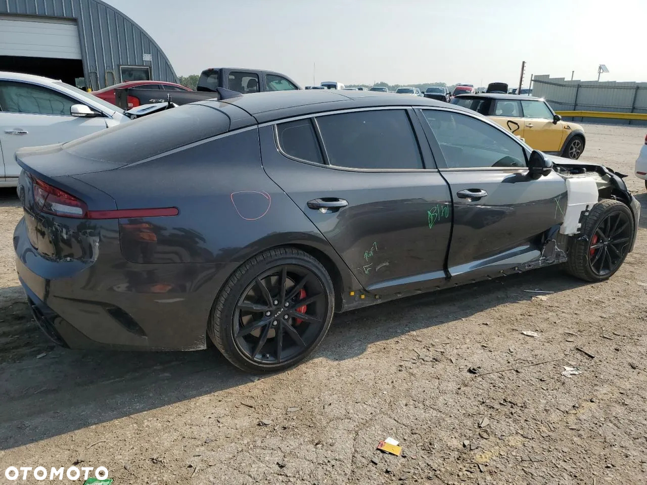 Kia Stinger - 4