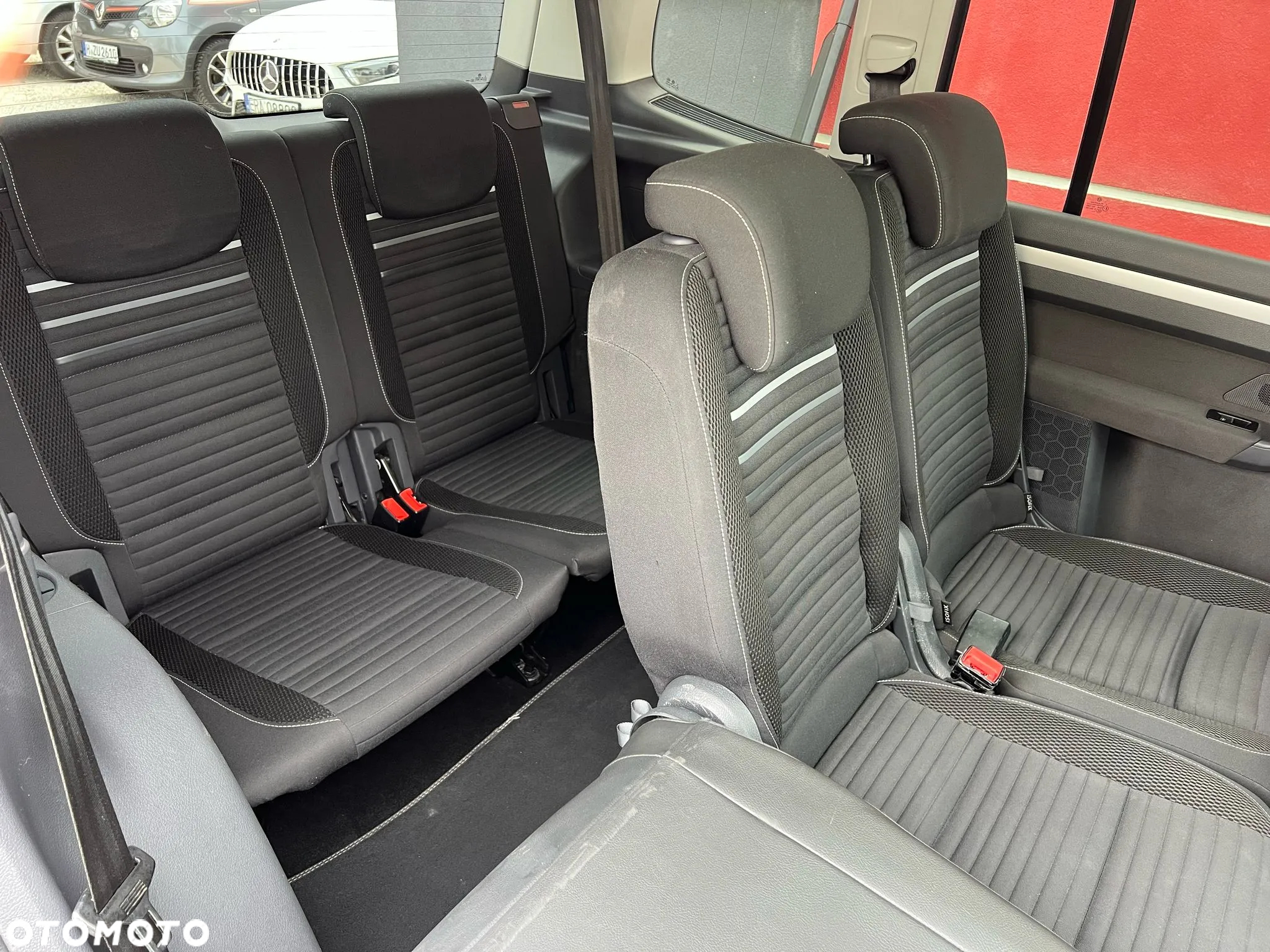 Volkswagen Touran 1.6 TDI DPF DSG Cup - 29