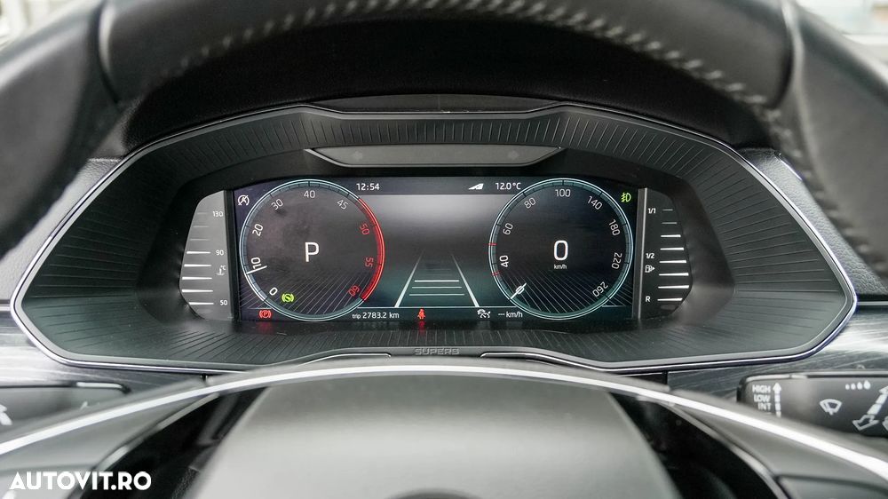 Skoda Superb 2.0 TDI DSG Style - 23