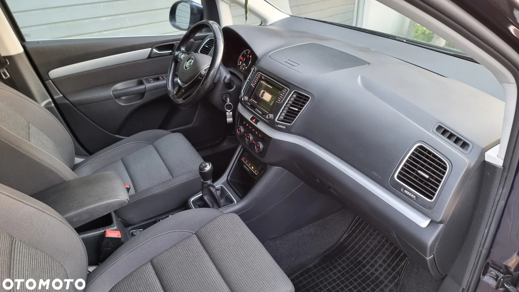 Volkswagen Sharan 2.0 TDI (BlueMotion Technology) Comfortline - 25