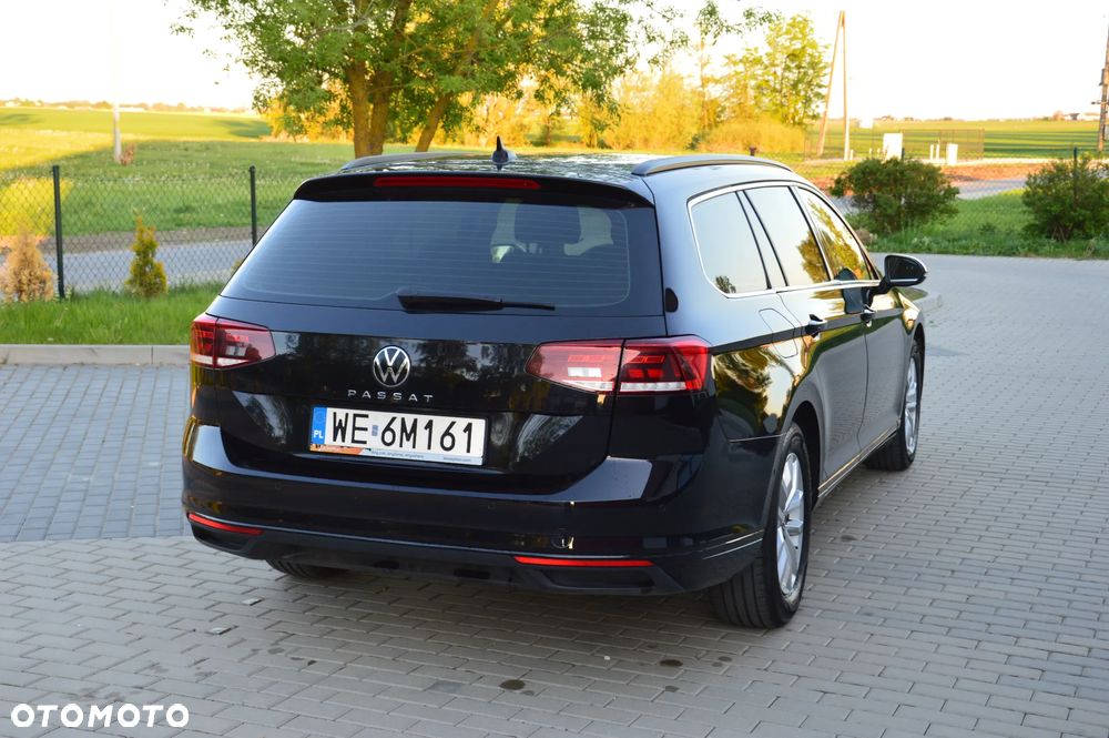 Volkswagen Passat - 13