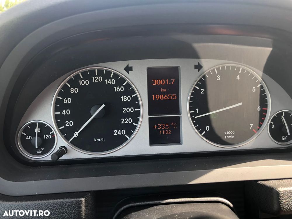 Mercedes-Benz B 180 BlueEFFICIENCY - 15
