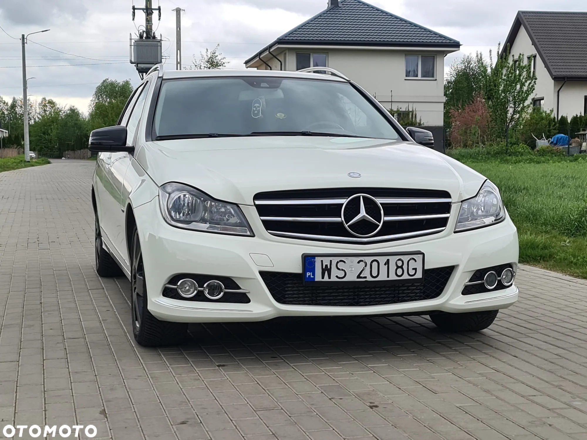 Mercedes-Benz Klasa C 250 CDI BlueEff Avantgarde - 9