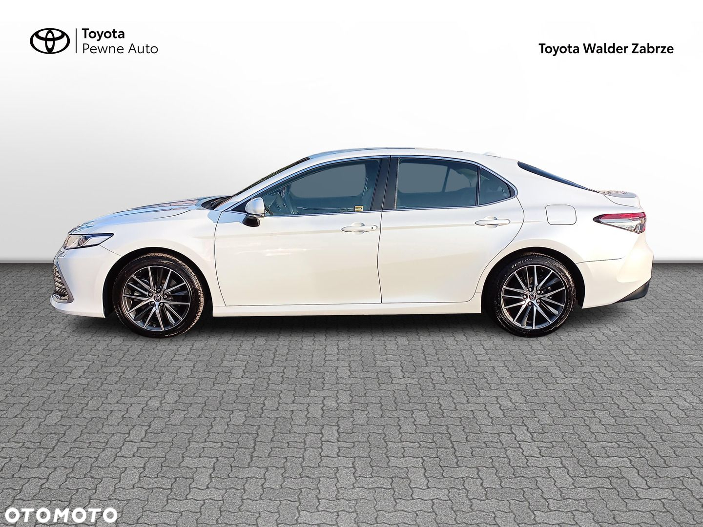 Toyota Camry - 6