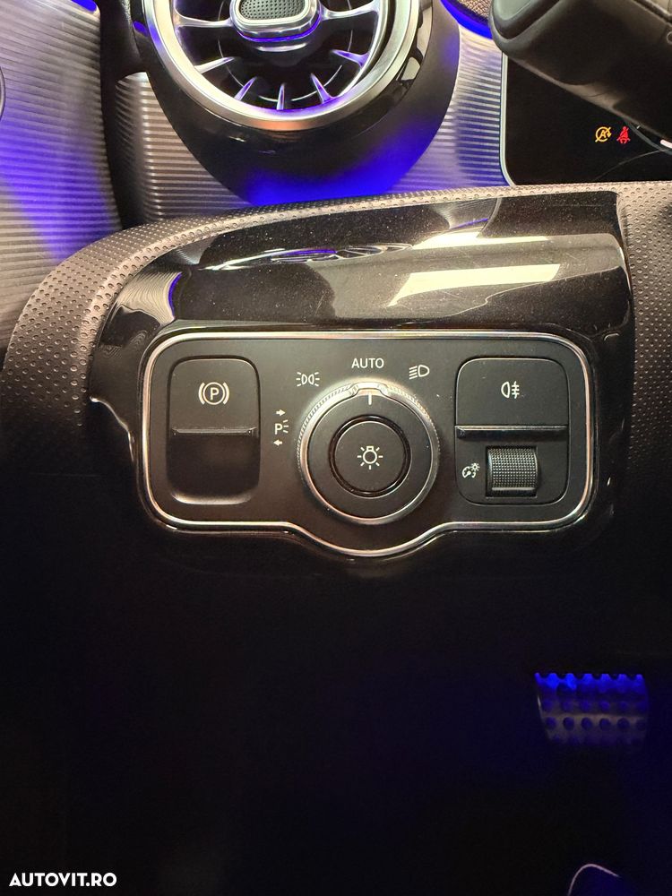 Mercedes-Benz A 180 d 7G-DCT AMG Line - 14