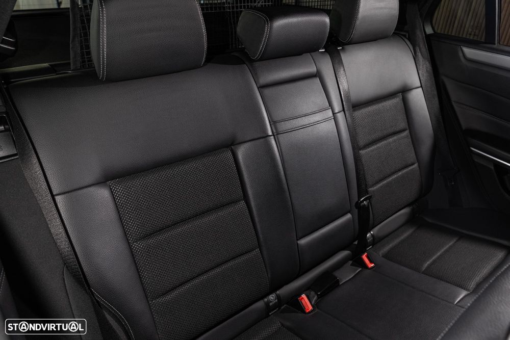 Mercedes-Benz E 300 Bluetec Hybrid Avantgarde - 21