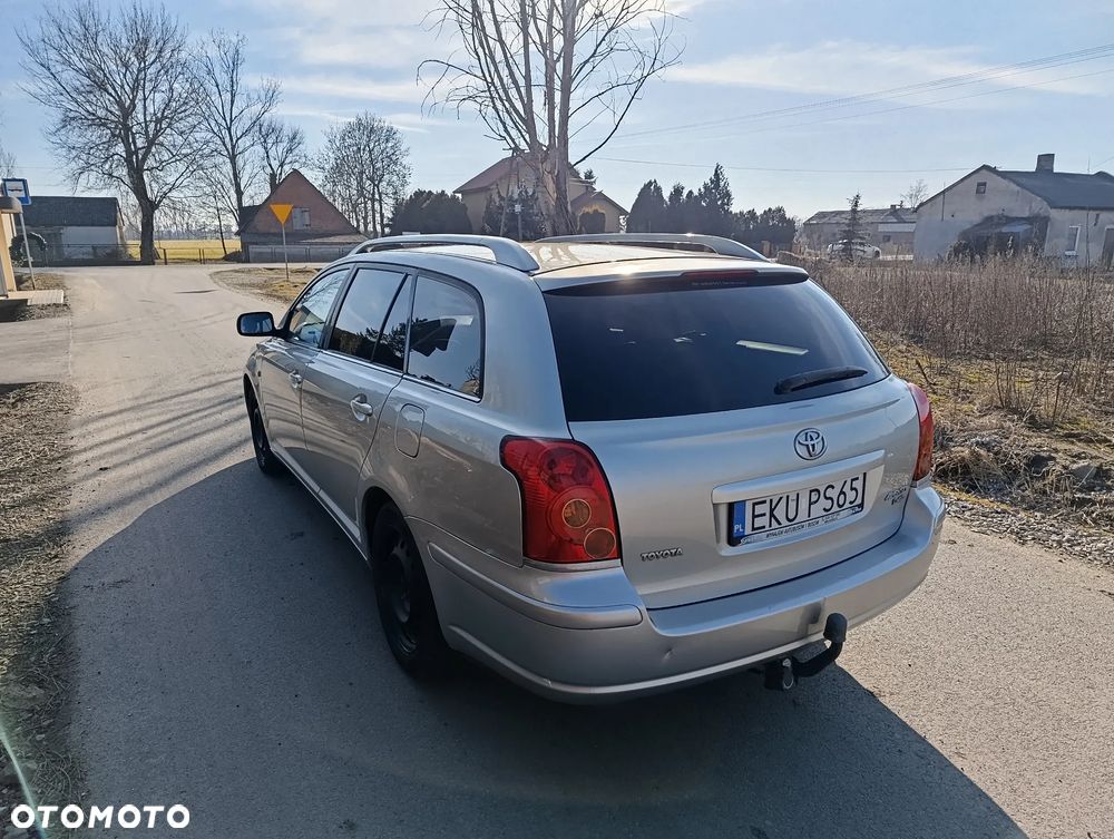 Toyota Avensis 2.0 D-4D Combi - 5