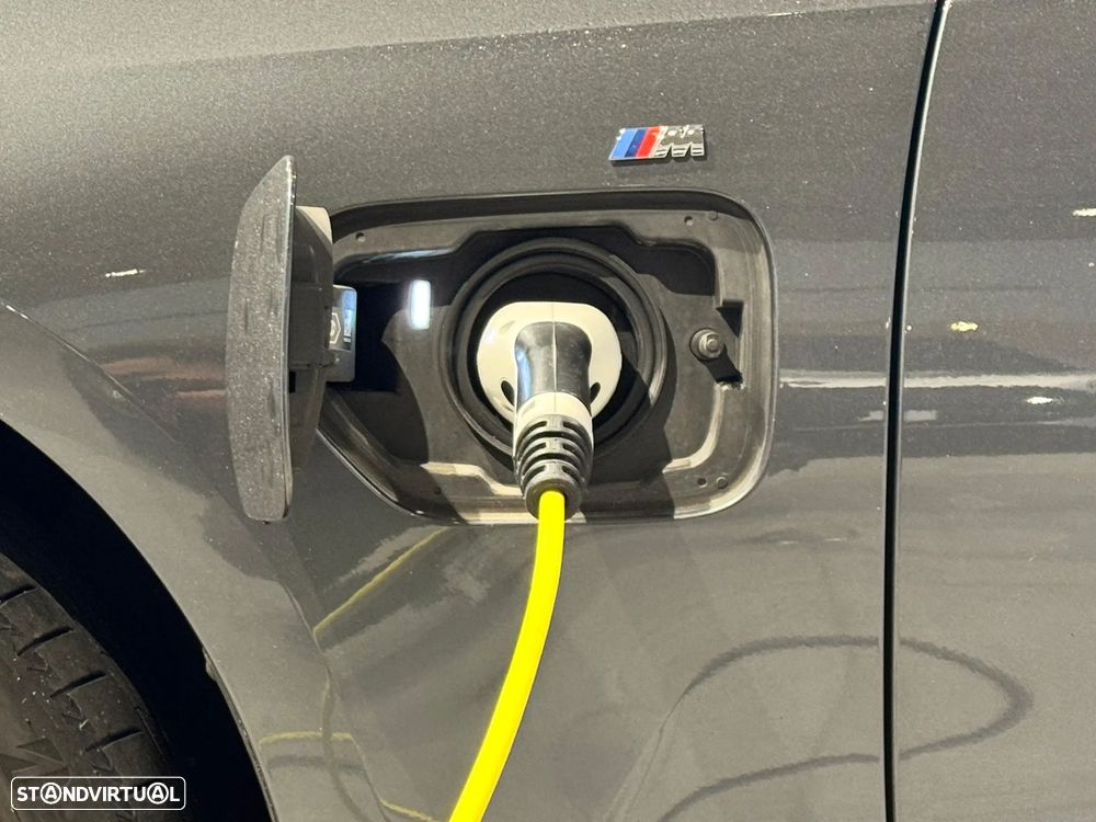 BMW 330 e Touring Pack M Auto - 16