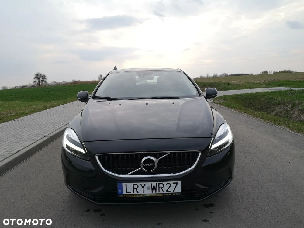 Volvo V40 D2 Momentum - 16