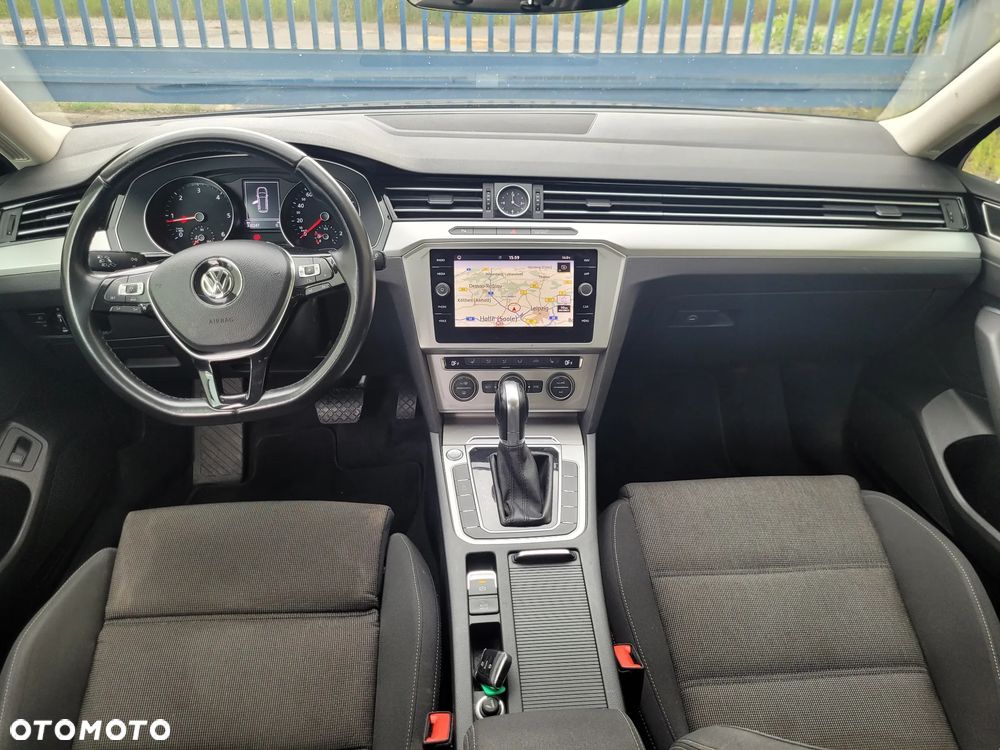 Volkswagen Passat 2.0 TDI SCR DSG Comfortline - 5