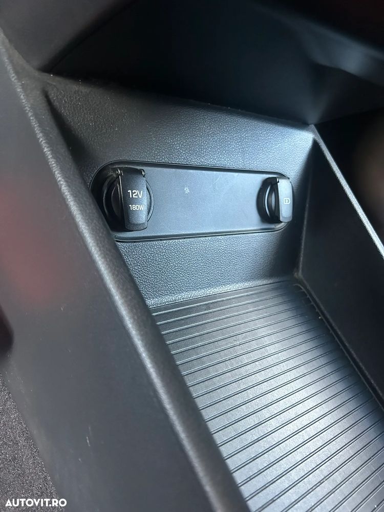 Hyundai KONA Premium - 16