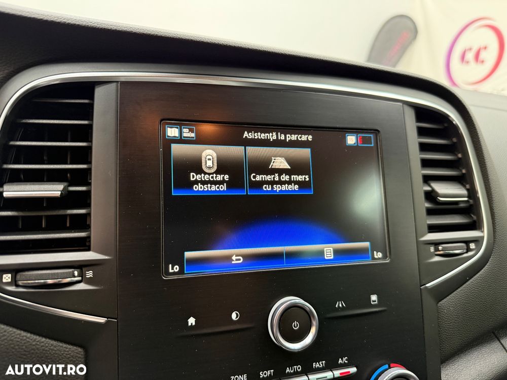 Renault Megane BLUE dCi 115 EDC BUSINESS EDITION - 11
