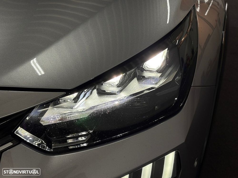 Peugeot 208 1.2 Hybrid GT e-DCS6 - 10