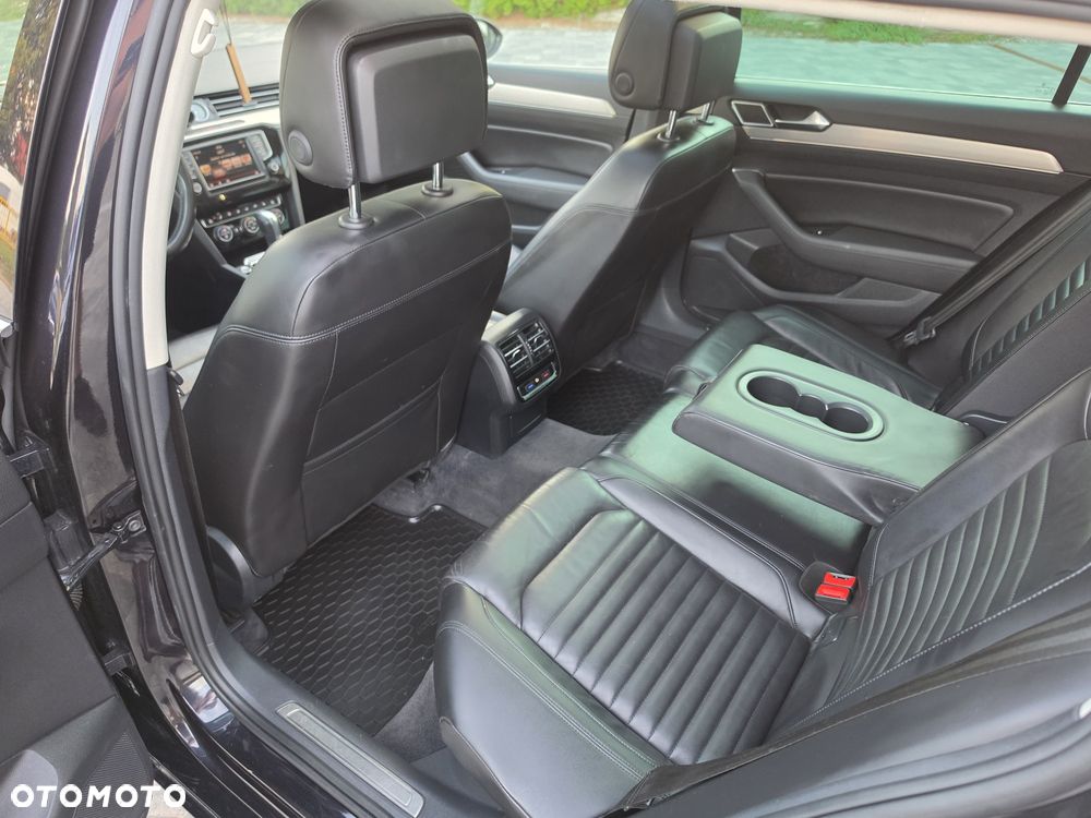 Volkswagen Passat - 7