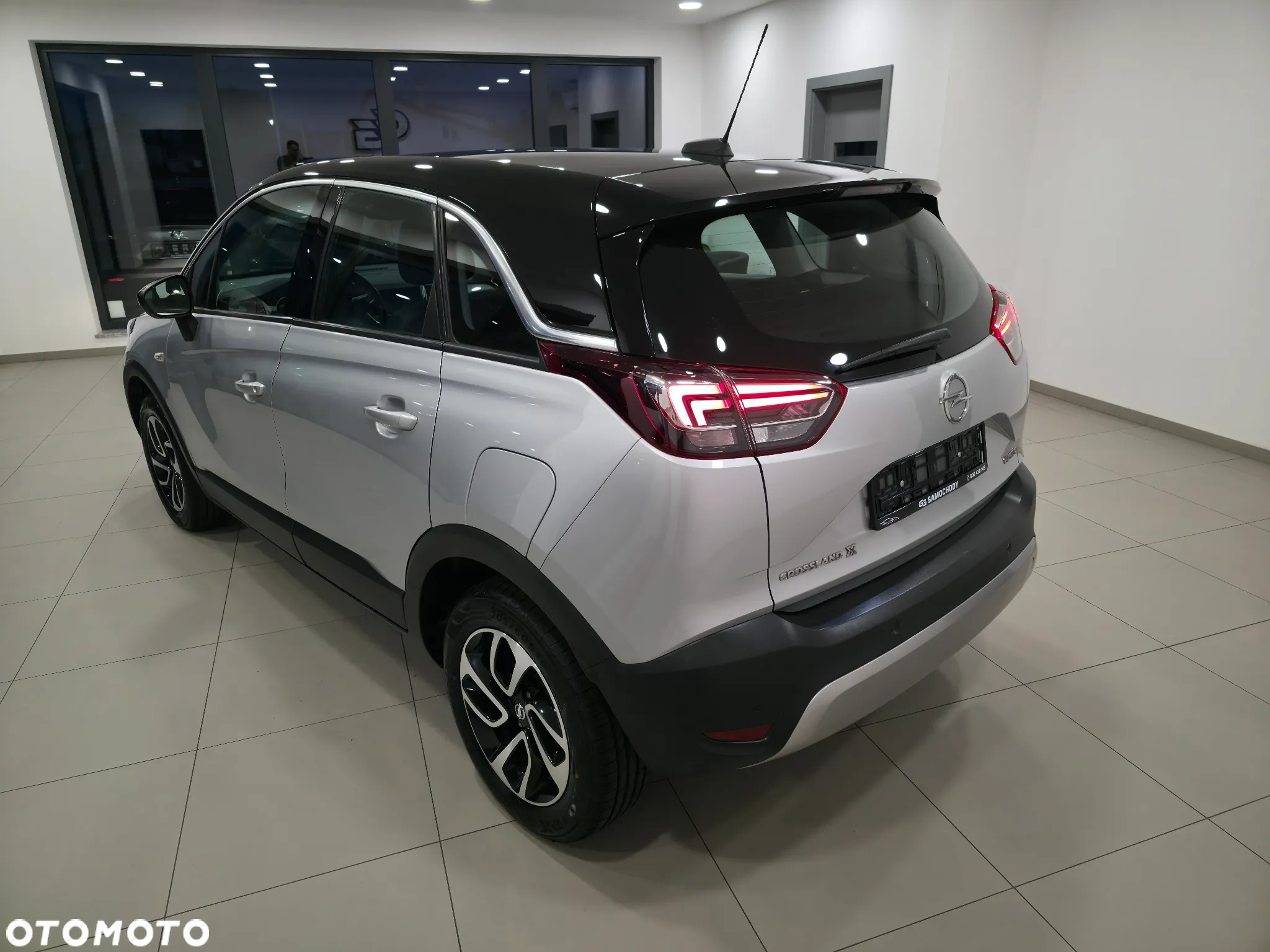 Opel Crossland X 1.2 T Elite S&S - 5