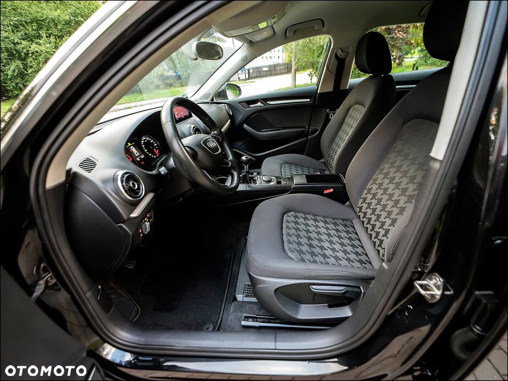 Audi A3 Sportback - 17