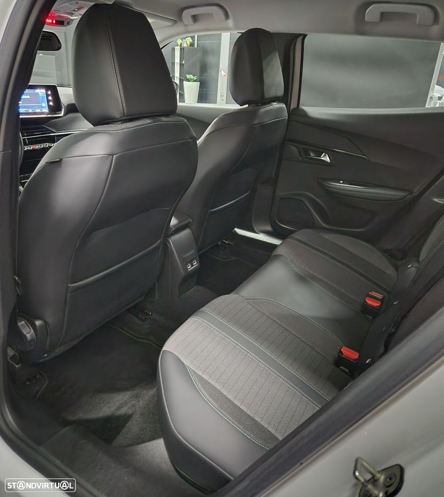 Peugeot 2008 1.5 BlueHDi Allure Pack - 25