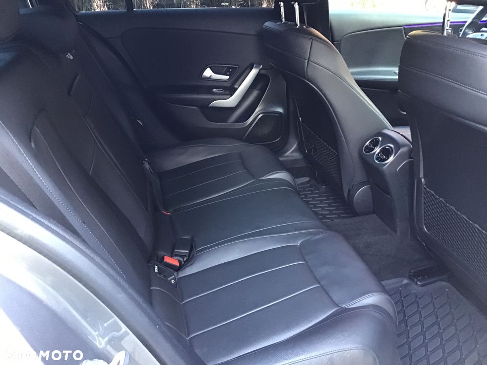 Mercedes-Benz Klasa A 220 4Matic 7G-DCT Progressive - 28