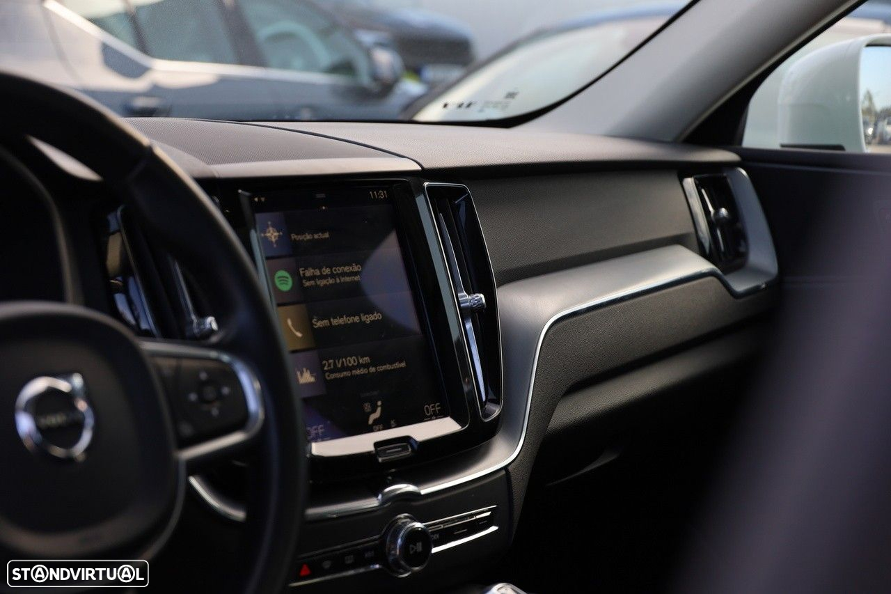 Volvo XC 60 2.0 T8 PHEV Momentum AWD - 13
