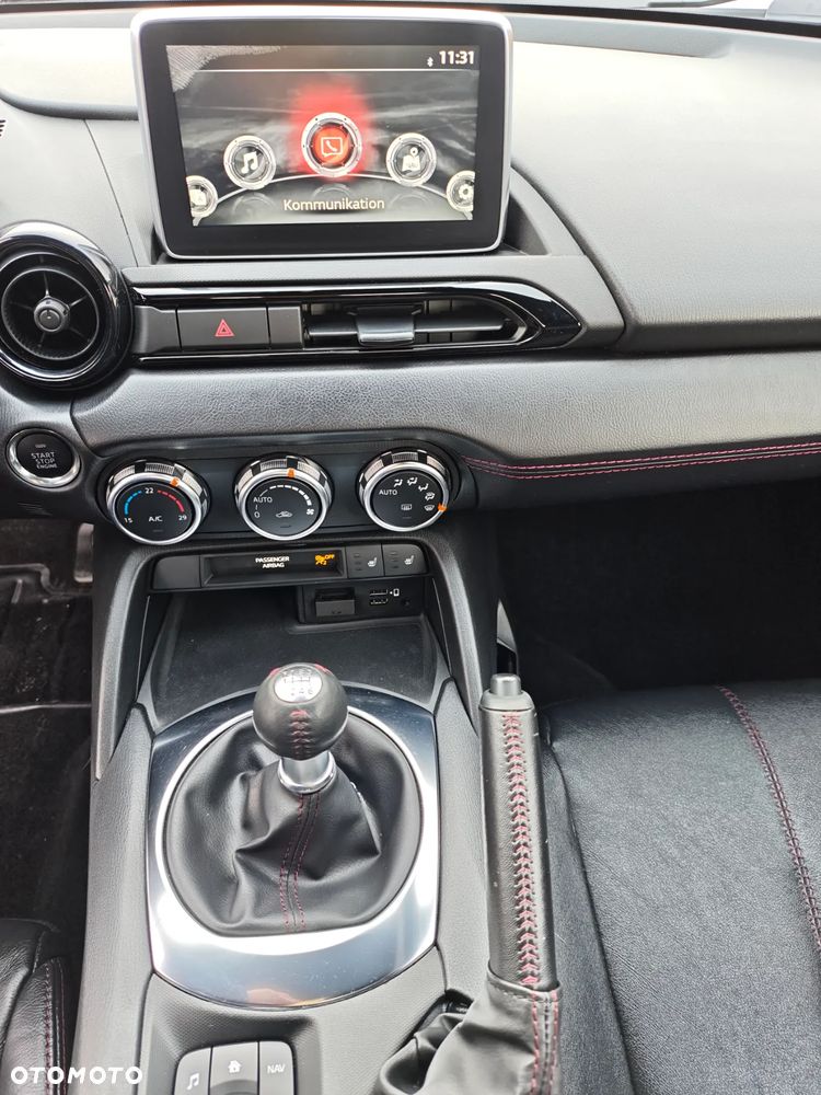 Mazda MX-5 SKYACTIV-G 160 SAKURA - 11