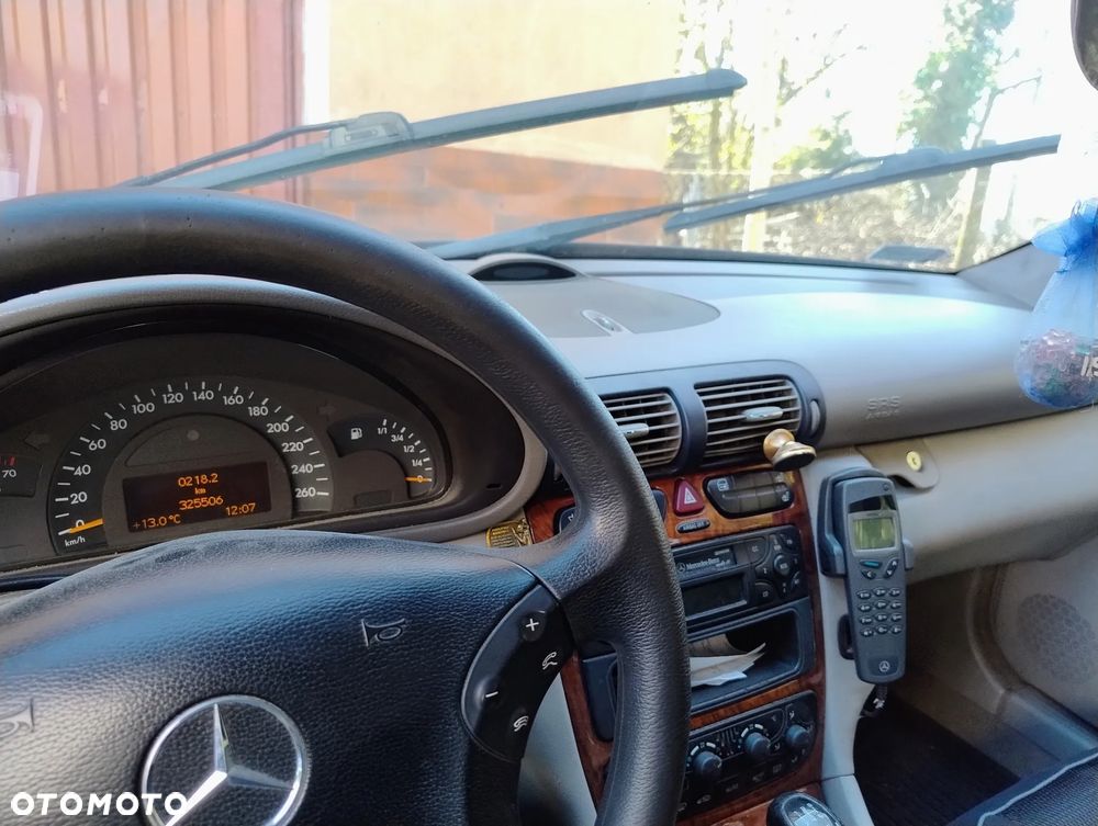 Mercedes-Benz Klasa C 200 Kompressor Classic - 3