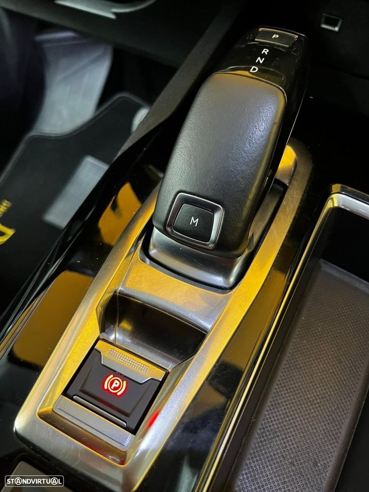 Peugeot 5008 1.2 PureTech Allure EAT8 - 20