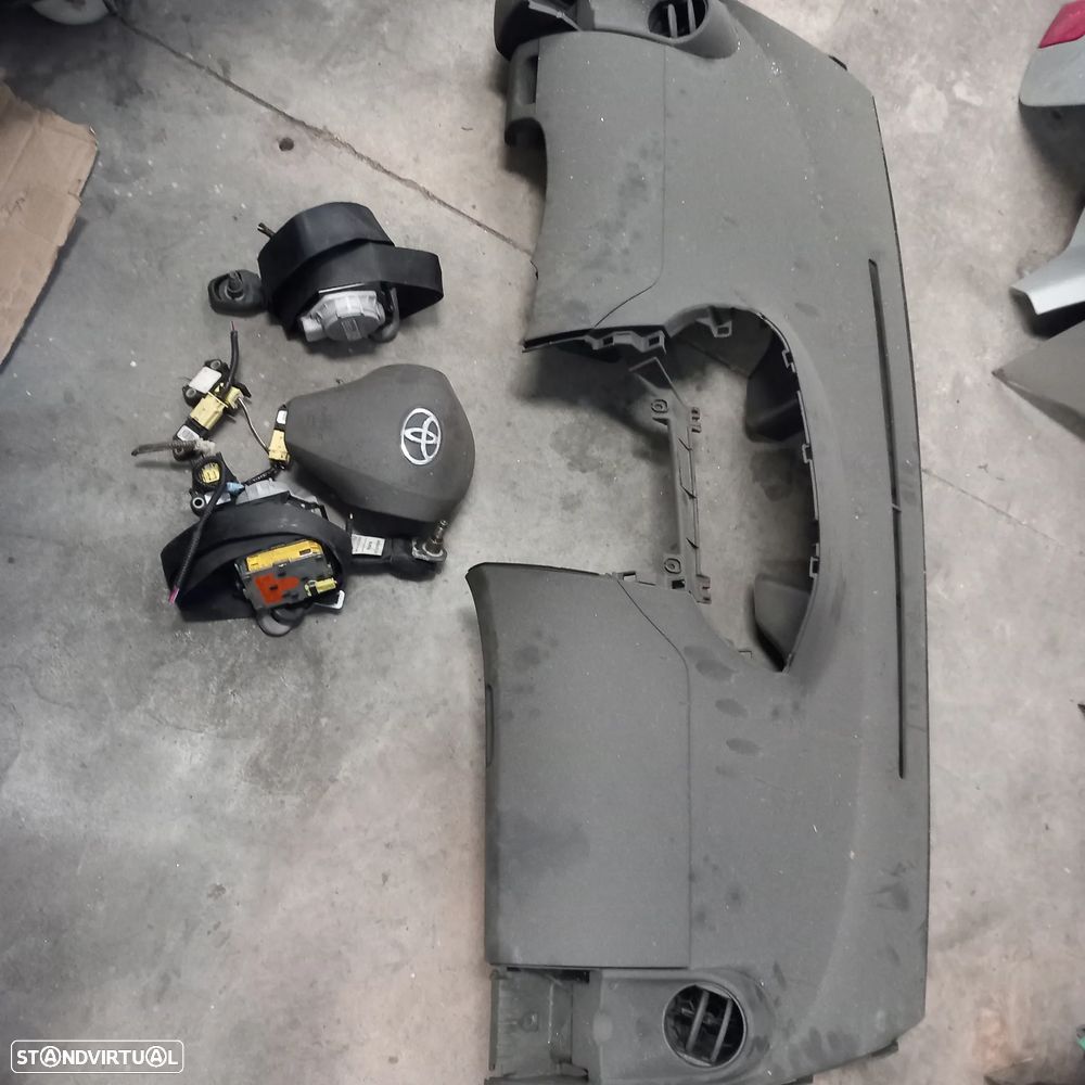 Tablier com airbags e cintos toyota yaris ano 2008 - 1