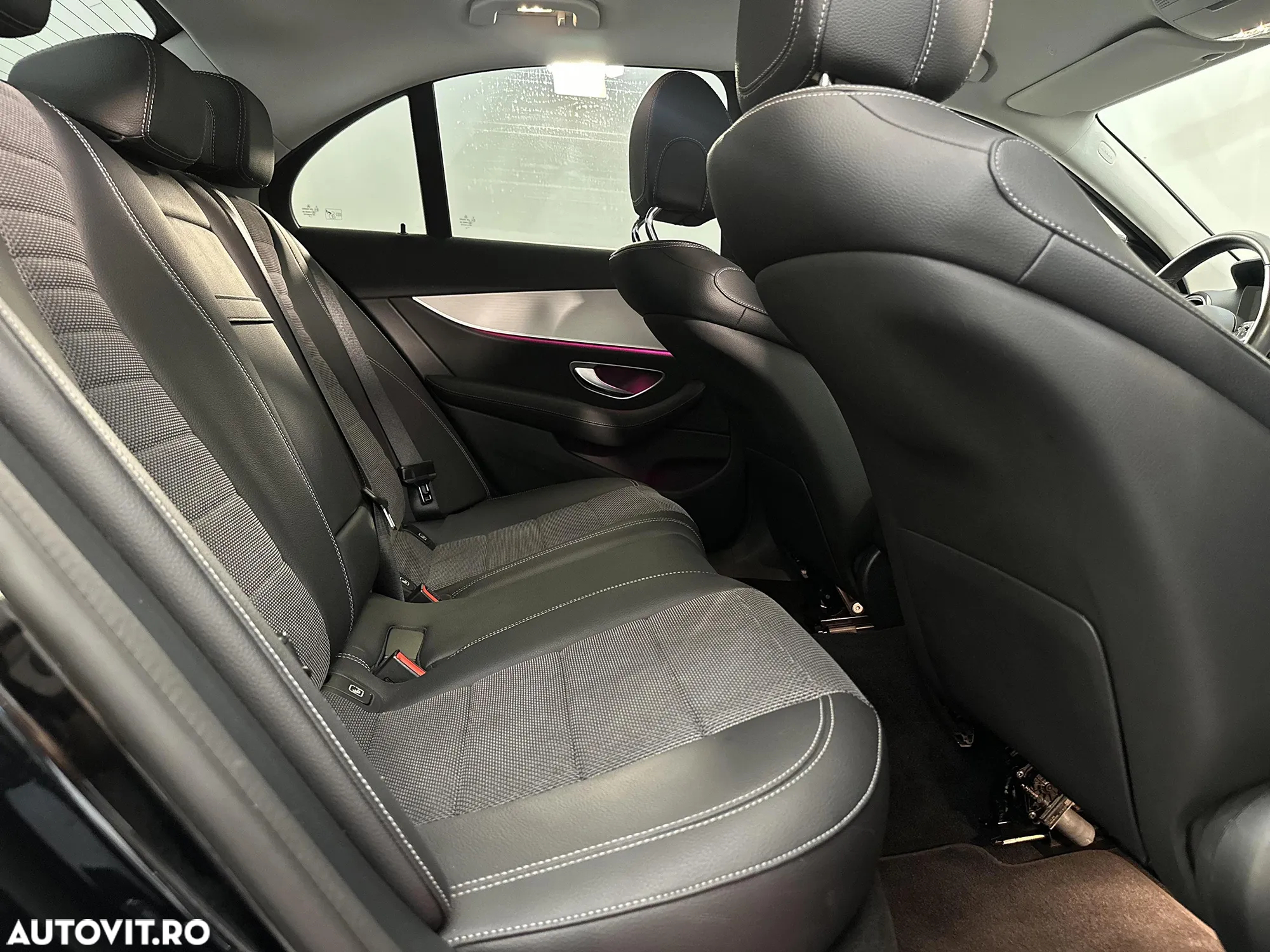 Mercedes-Benz E 300 de 4MATIC Aut. - 12