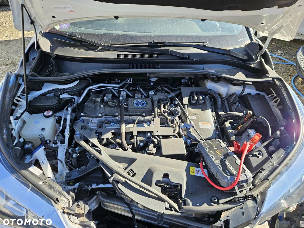 Toyota C-HR Business-Edition - 11