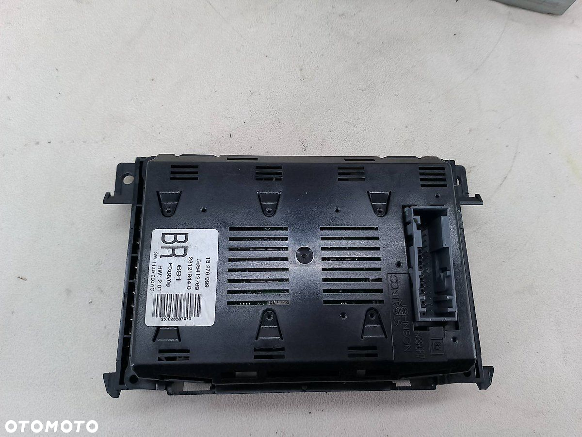 RADIO  OPEL ASTRA H - 9
