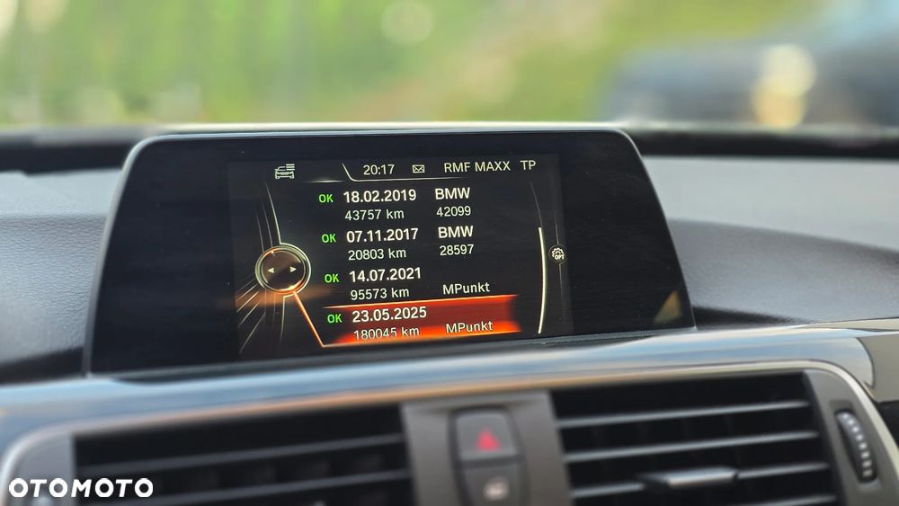 BMW Seria 3 318d Luxury Line - 13