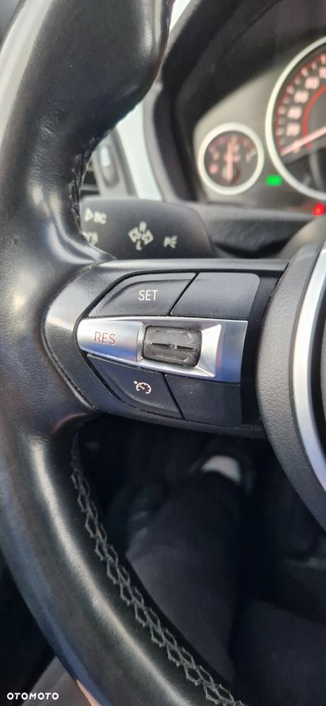 BMW Seria 3 318d DPF Edition Sport - 21