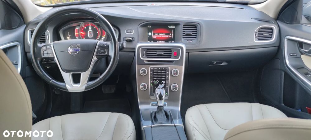 Volvo V60 D6 AWD Plug-in Hybrid Summum - 20