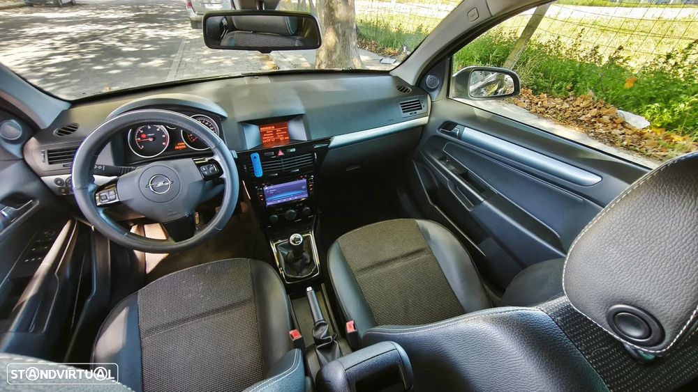 Opel Astra 1.7 CDTi Cosmo - 25